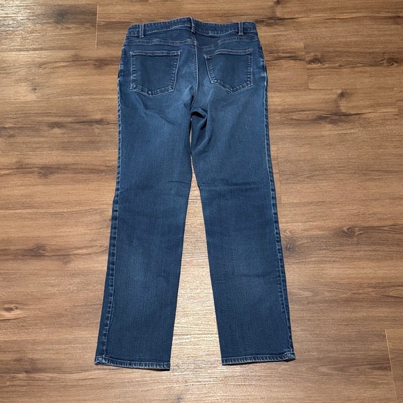 Talbots Women's Heritage Straight Leg Jeans. Size 8 - Picture 6 of 6